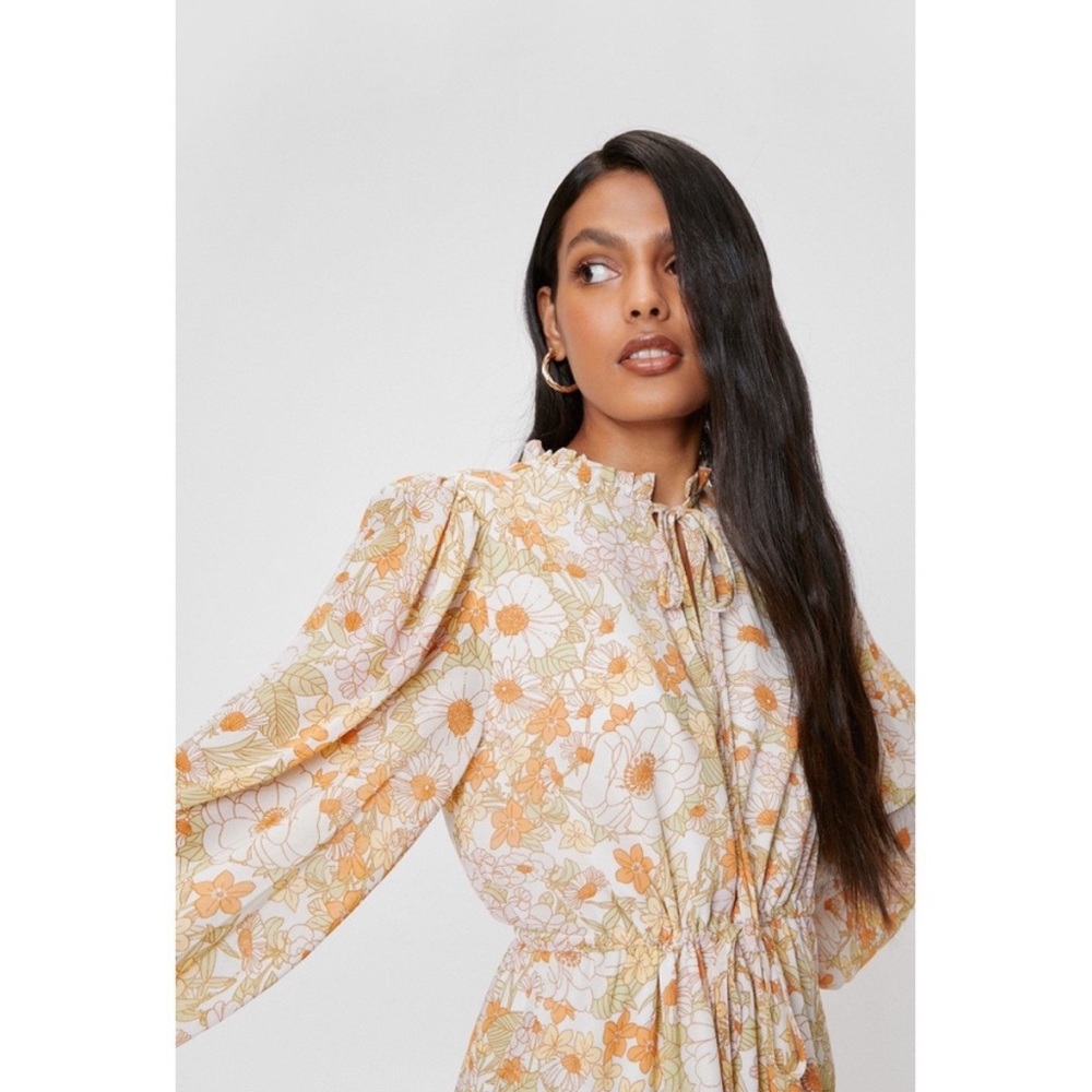 Nasty Gal Floral Tie Front Long Sleeved Mini Dress - Picture 3 of 7